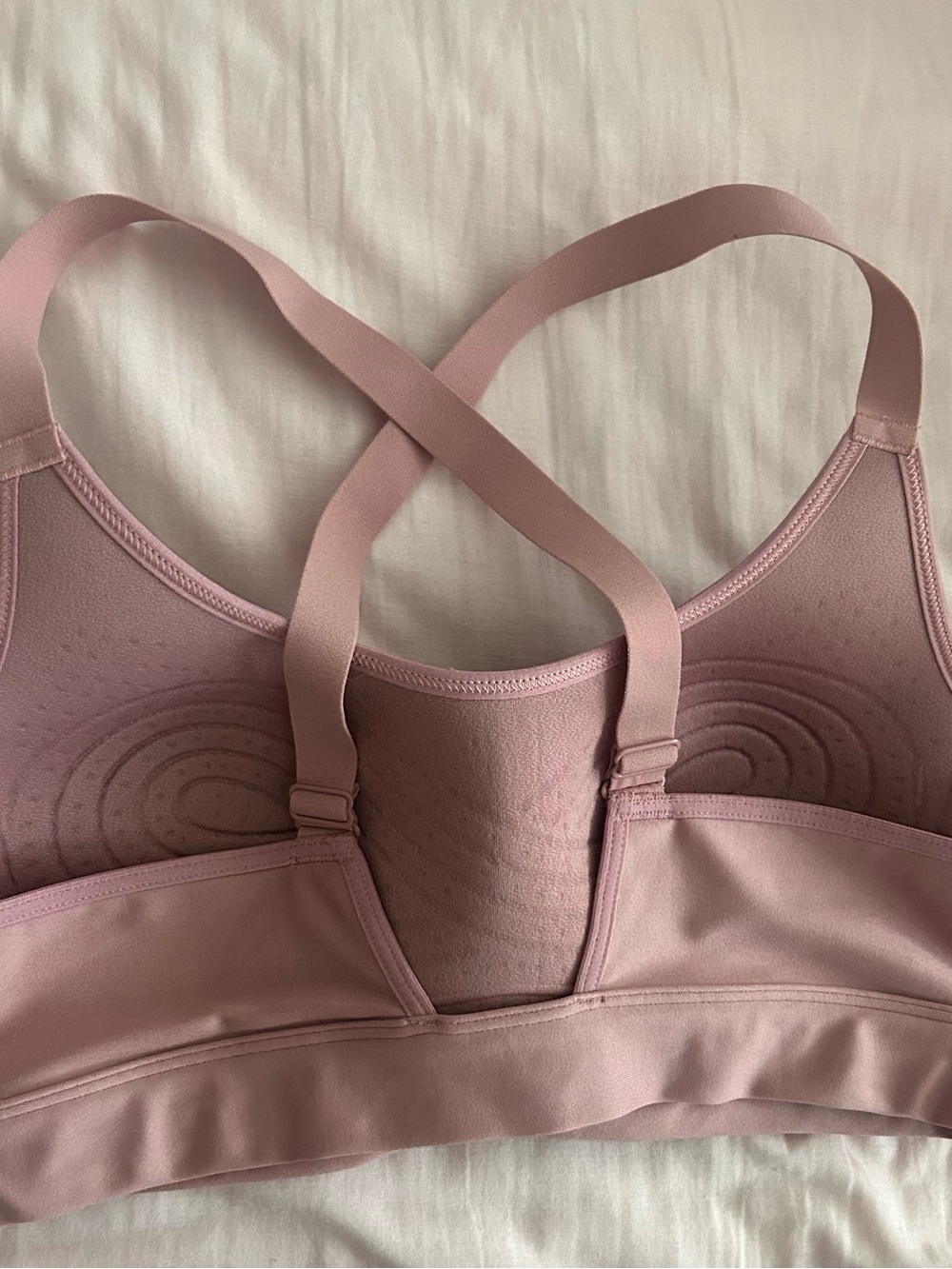 Under Armour Dusty Rose Crossback Sports Bra and High-Waist Bike Shorts - Picture 3 of 3